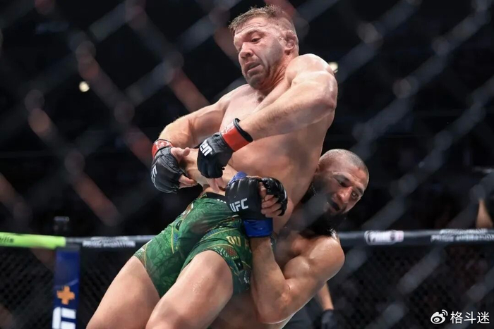 九游app下载-奇马耶夫击倒朗特里！悬赏重金求虐！|UFC|凯文·加内特|训练|斯特里克兰|冠军_新浪体育_新浪新闻
